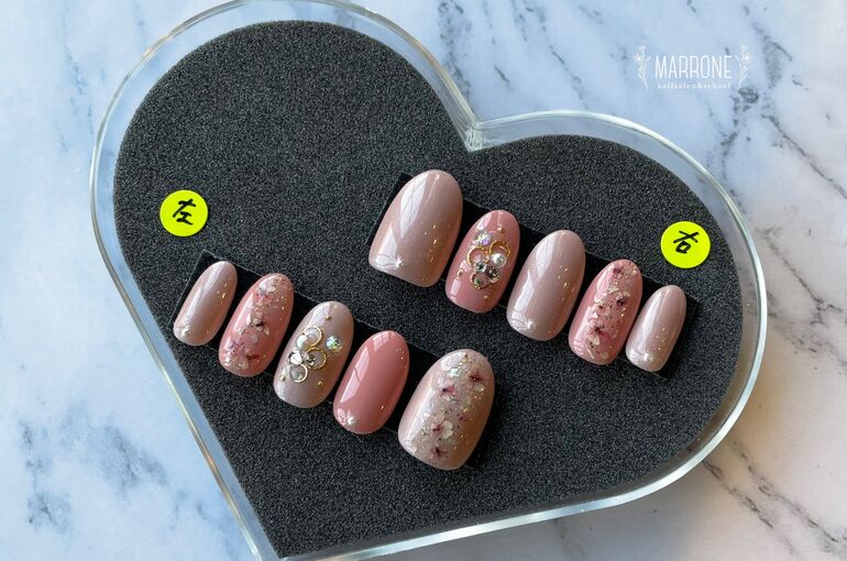 CEA8EDEB-F5B7-4F4B-ACFF-3ED59FEA64BD